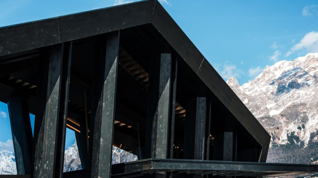 Montagna contemporanea: una nuova eleganza alpina 1 9